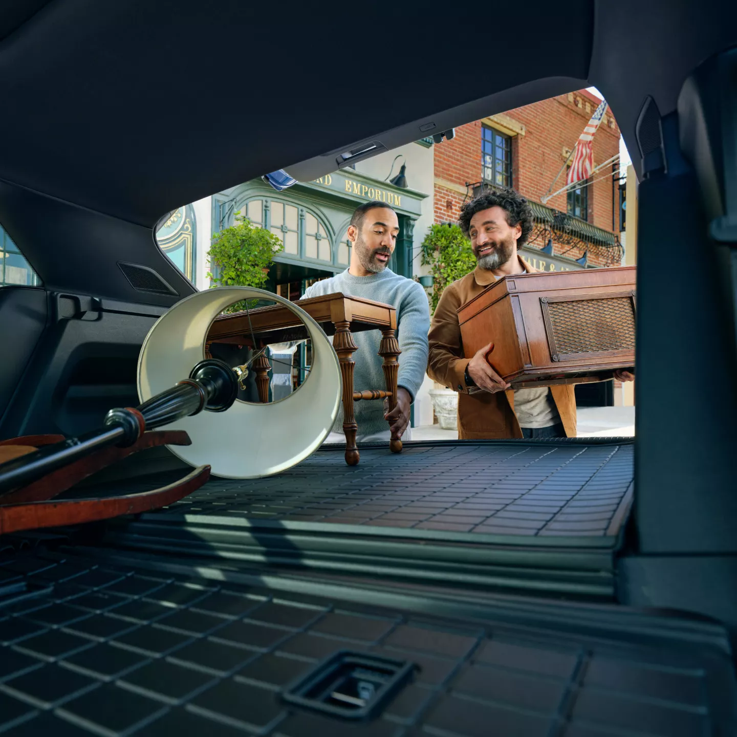 Interior A View Of A Lamp In The Cargo Space Of The Atlas Cross Sport With The Re